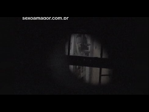 ❤️ Lourinho é filmado secretamente por um voyeur de bairro escondido atrás de tijolos ocos ️❌ Porno vk em porno pt.pornpics-de.ru ❌️